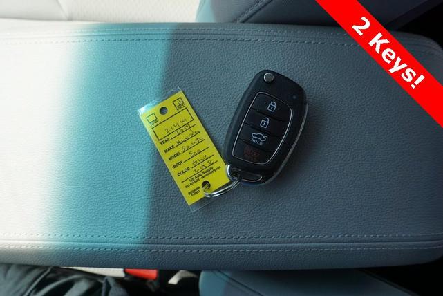 Photo of 2019 Lakeside Blue Hyundai SONATA