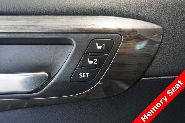 Photo of 2021 Celestial Silver Metallic Toyota Highlander