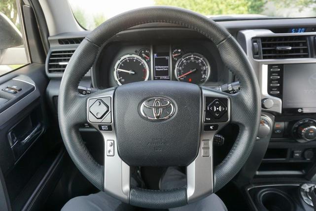 Photo of 2022 Classic Silver Metallic Toyota 4Runner