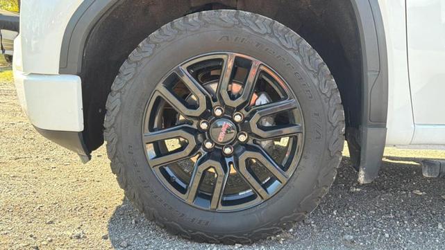 Photo of 2021 Summit White GMC Sierra 1500