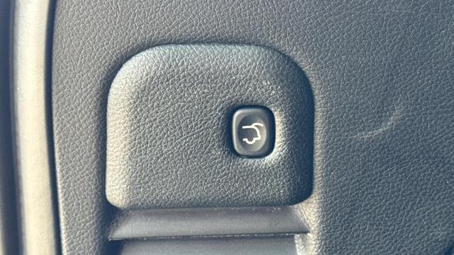 Photo of 2021 Granite Crystal Metallic Jeep Grand Cherokee