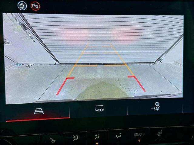 Photo of 2025 Onyx Black GMC Canyon