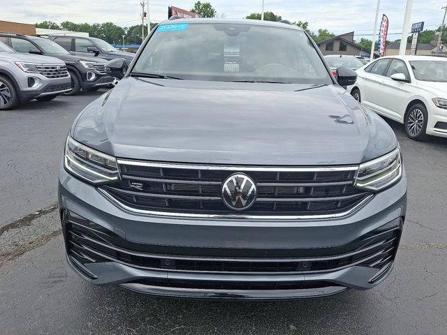 Photo of 2024 Platinum Gray Metallic Volkswagen Tiguan