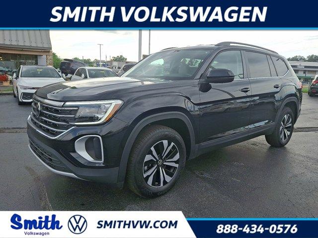 Photo of 2025 Deep Black Pearl Effect Volkswagen Atlas