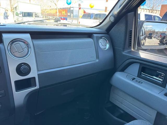 Photo of 2013 Tuxedo Black Metallic Ford F-150
