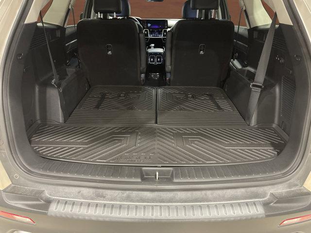 Photo of 2021 Crystal Beige Kia Sorento