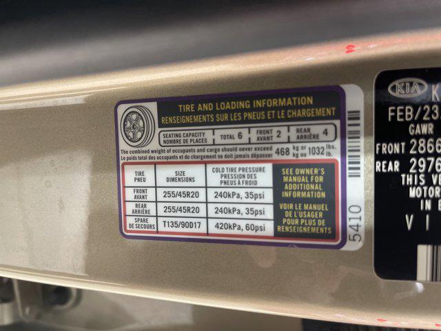 Photo of 2021 Crystal Beige Kia Sorento