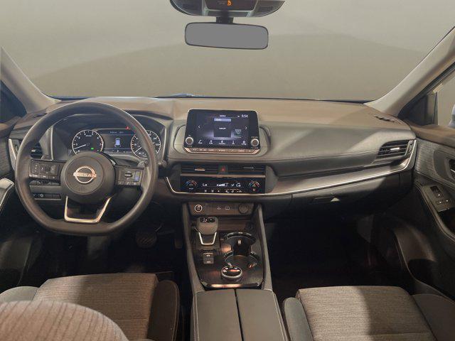 Photo of 2023 Brilliant Silver Metallic Nissan Rogue