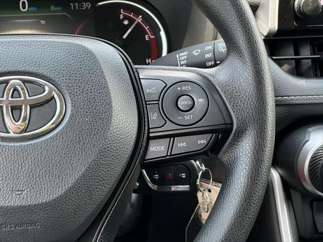 Photo of 2024 Pearl Toyota RAV4