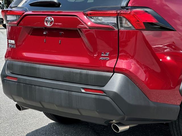 Photo of 2024 Pearl Toyota RAV4