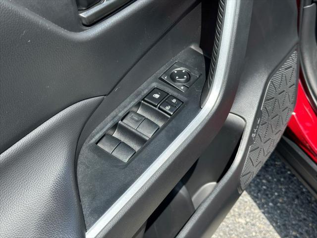 Photo of 2024 Pearl Toyota RAV4