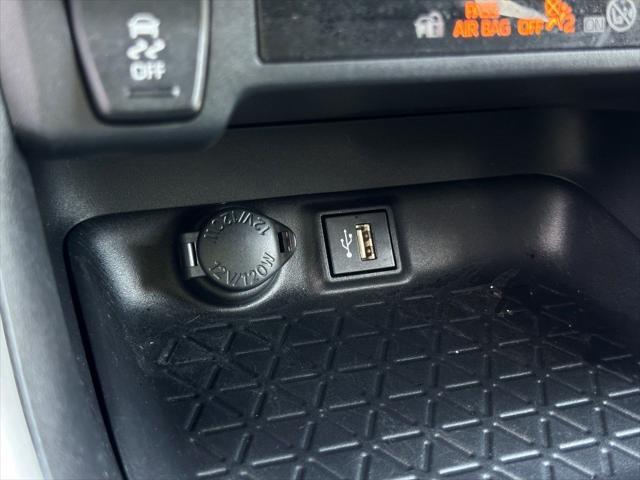 Photo of 2024 Pearl Toyota RAV4