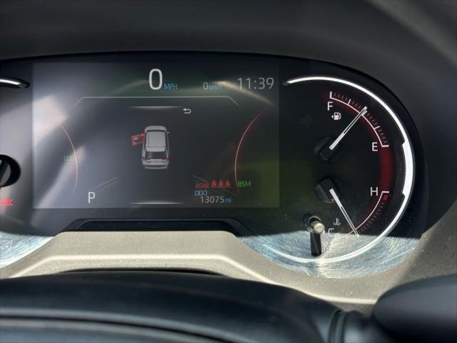 Photo of 2024 Pearl Toyota RAV4