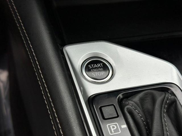 Photo of 2023 Super Black Clearcoat Nissan Altima