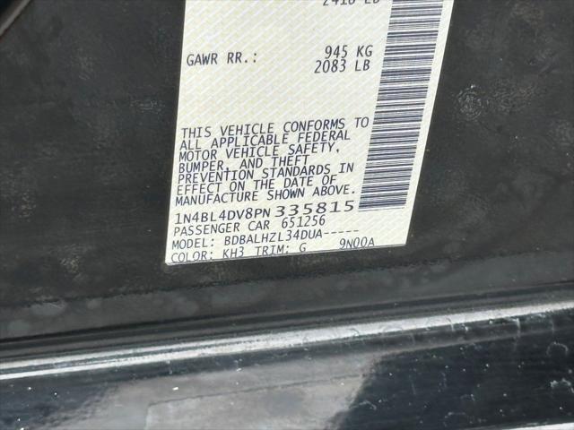 Photo of 2023 Super Black Clearcoat Nissan Altima