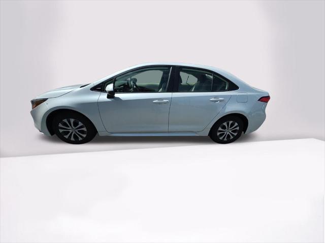Photo of 2022 Wind Chill Pearl Toyota Corolla Hybrid