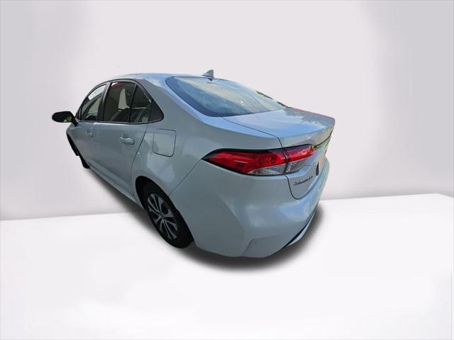 Photo of 2022 Wind Chill Pearl Toyota Corolla Hybrid