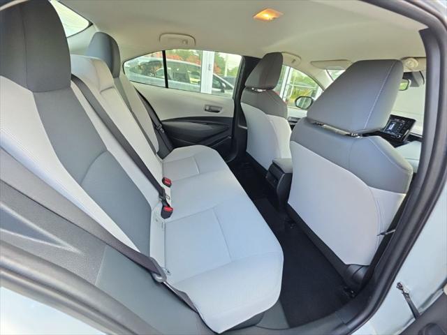 Photo of 2022 Wind Chill Pearl Toyota Corolla Hybrid
