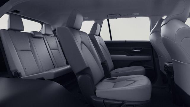 Photo of 2026 Wind Chill Pearl Toyota Grand Highlander