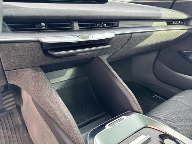 Photo of 2022 Stellar White Lucid Air