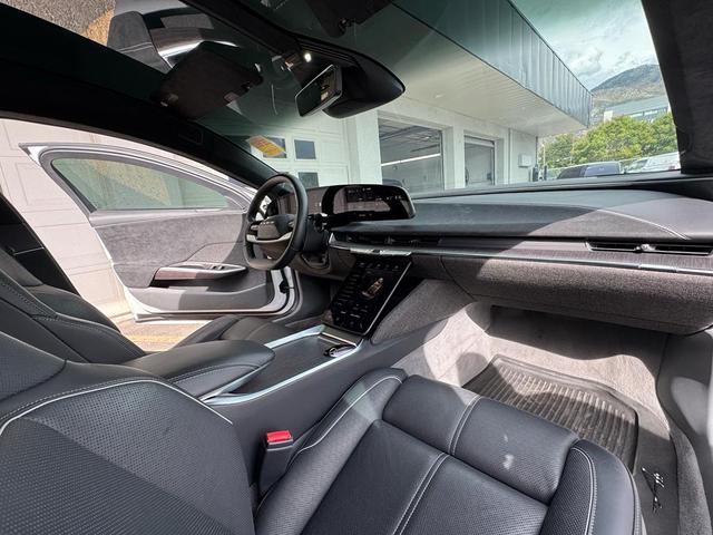 Photo of 2022 Stellar White Lucid Air
