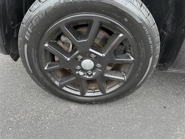 Photo of 2020 Granite Crystal Metallic Jeep Renegade