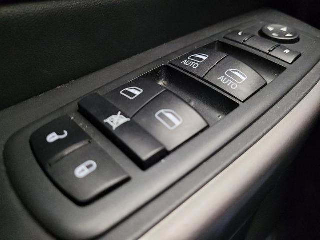 Photo of 2021 Slate Blue Pearlcoat Jeep Cherokee