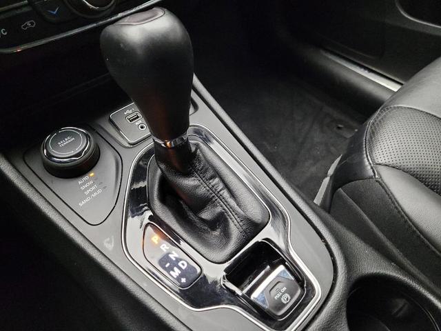 Photo of 2021 Slate Blue Pearlcoat Jeep Cherokee