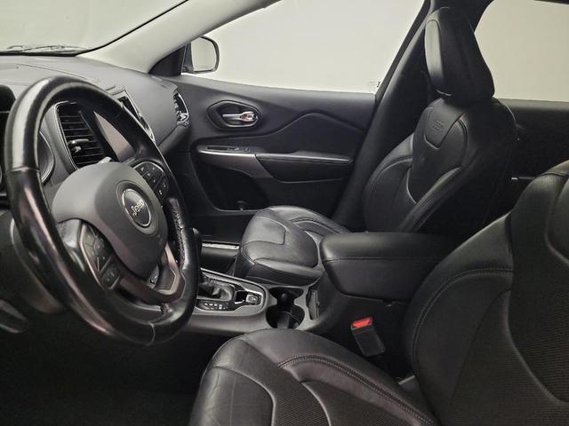 Photo of 2021 Slate Blue Pearlcoat Jeep Cherokee