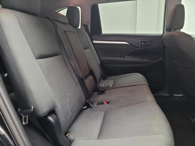 Photo of 2019 Midnight Black Metallic Toyota Highlander