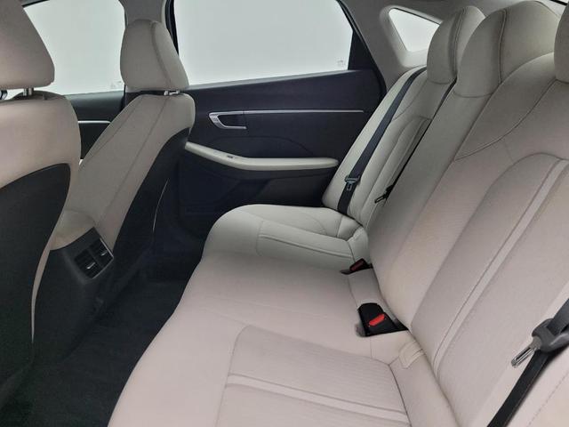 Photo of 2021 Hampton Gray Hyundai SONATA Hybrid