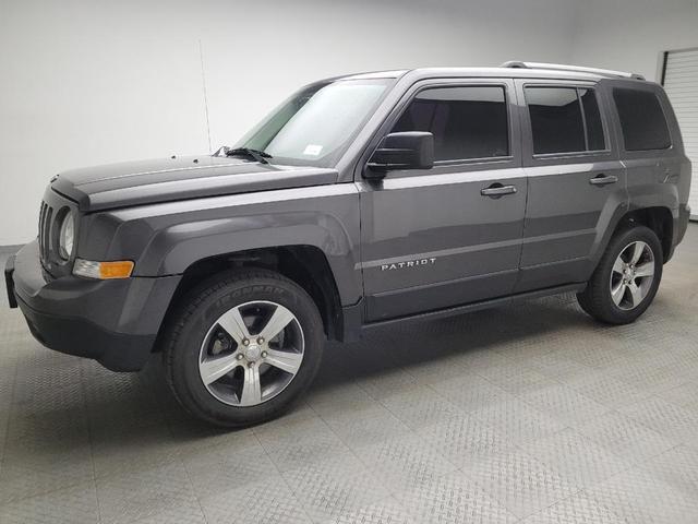 Photo of 2017 Granite Crystal Metallic Clearcoat Jeep Patriot