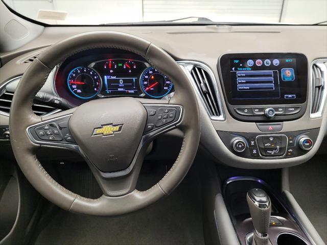 Photo of 2018 White Chevrolet Malibu