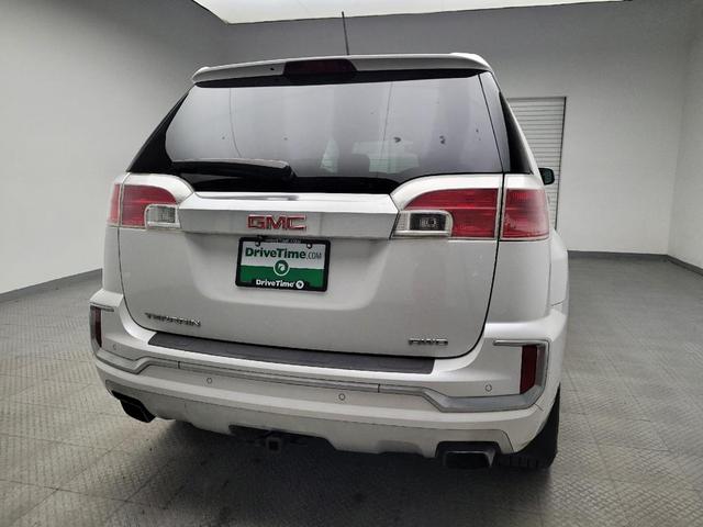 Photo of 2016 White GMC Terrain