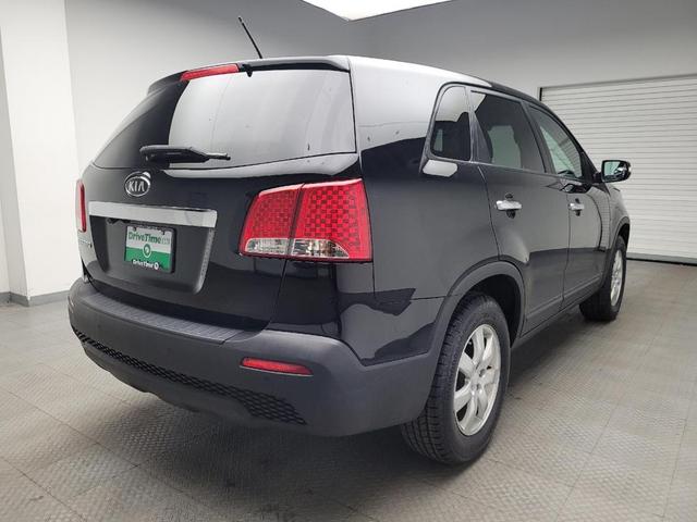 Photo of 2013 Ebony Black Kia Sorento