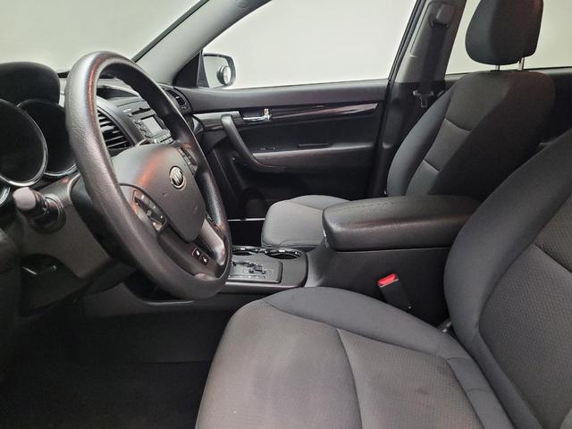 Photo of 2013 Ebony Black Kia Sorento