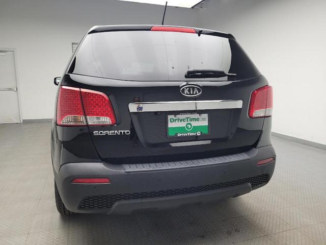 Photo of 2013 Ebony Black Kia Sorento