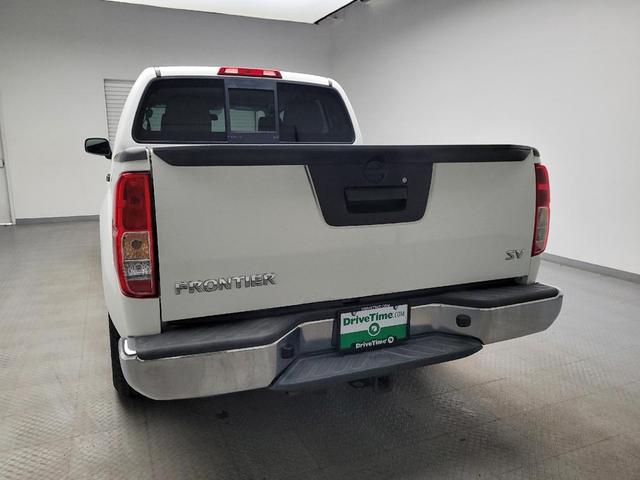 Photo of 2017 Glacier White Nissan Frontier