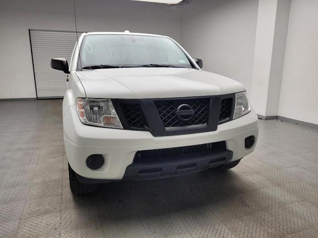 Photo of 2017 Glacier White Nissan Frontier