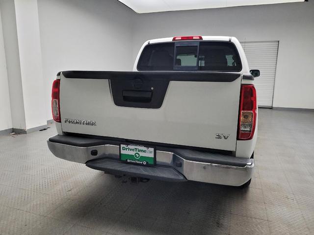 Photo of 2017 Glacier White Nissan Frontier