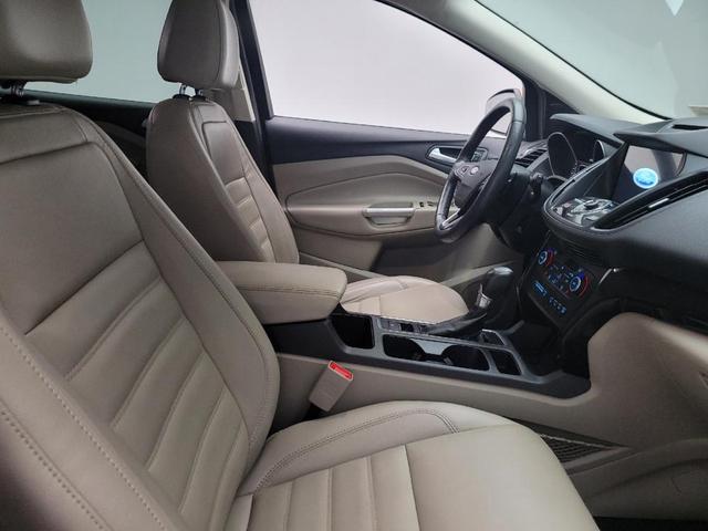 Photo of 2017 Red Ford Escape