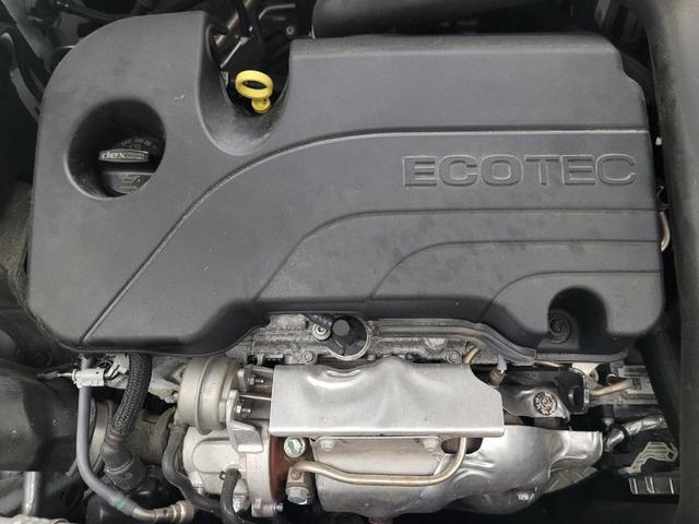 Photo of 2023 White GMC Terrain