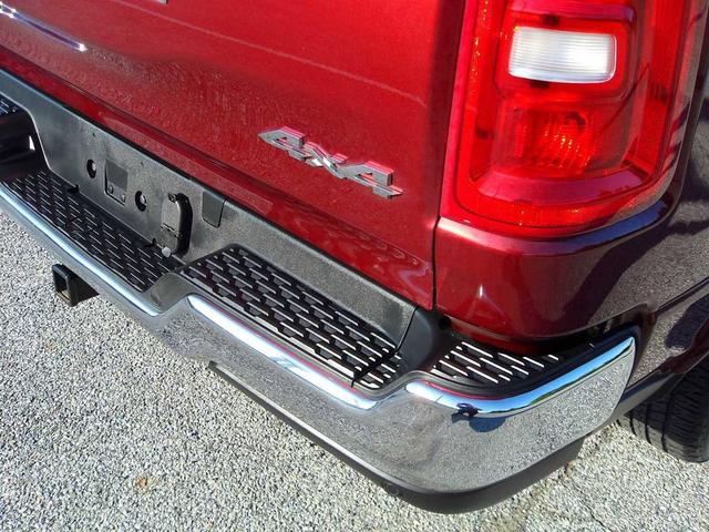 Photo of 2025 Delmonico Red Pearlcoat RAM 1500