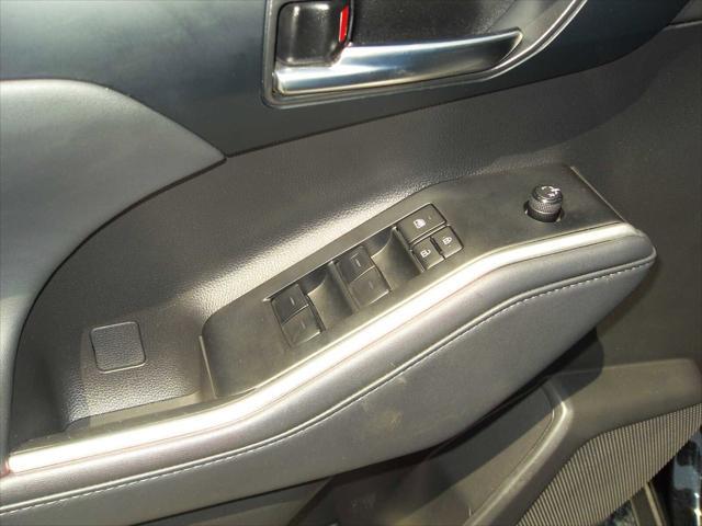 Photo of 2022 Midnight Black Toyota Highlander