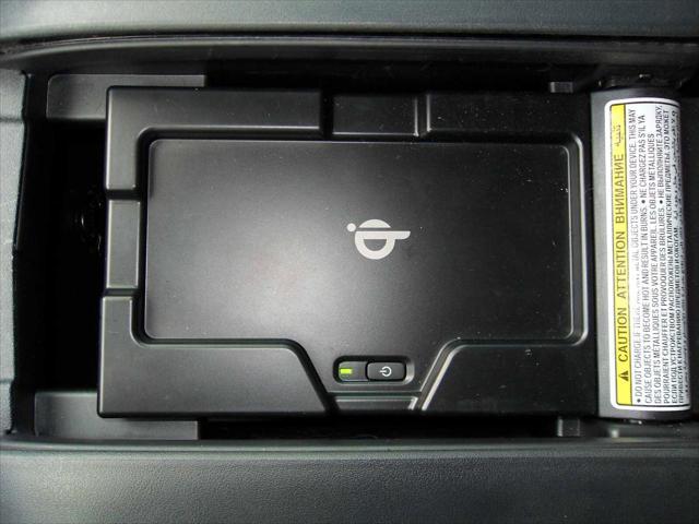 Photo of 2022 Midnight Black Toyota Highlander