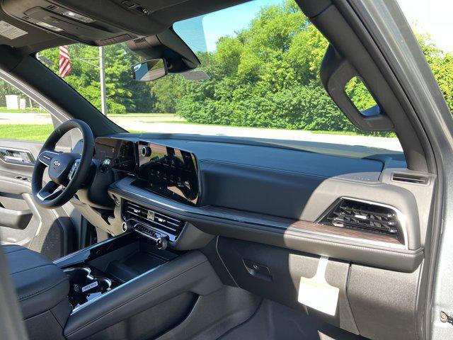 Photo of 2025 Sterling Gray Metallic Chevrolet Suburban