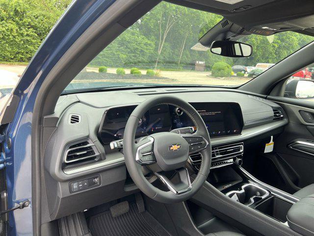 Photo of 2025 Lakeshore Blue Metallic Chevrolet Traverse