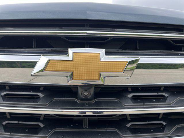 Photo of 2025 Lakeshore Blue Metallic Chevrolet Traverse