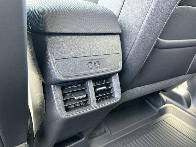 Photo of 2026 Summit White Chevrolet Equinox