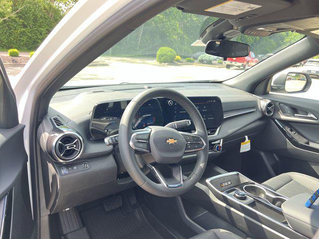 Photo of 2026 Summit White Chevrolet Equinox